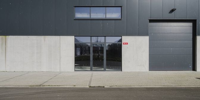 Bien professionnel à vendre à Moenkouterstraat 3, 8552 Moen
