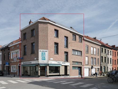                                         Usage mixte à vendre à Sint-Amandsberg, € 595.000
