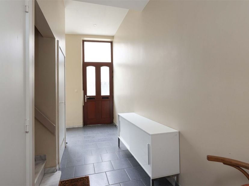 Charmante woning van 128m² op toplocatie in het centrum van Tongeren - opbrengsteigendom <br />
<br />
Omgeving :<br />
+ Gelegen in het historisch