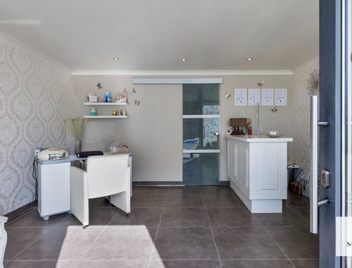                                         Kantoor te koop in Baal, € 164.000
