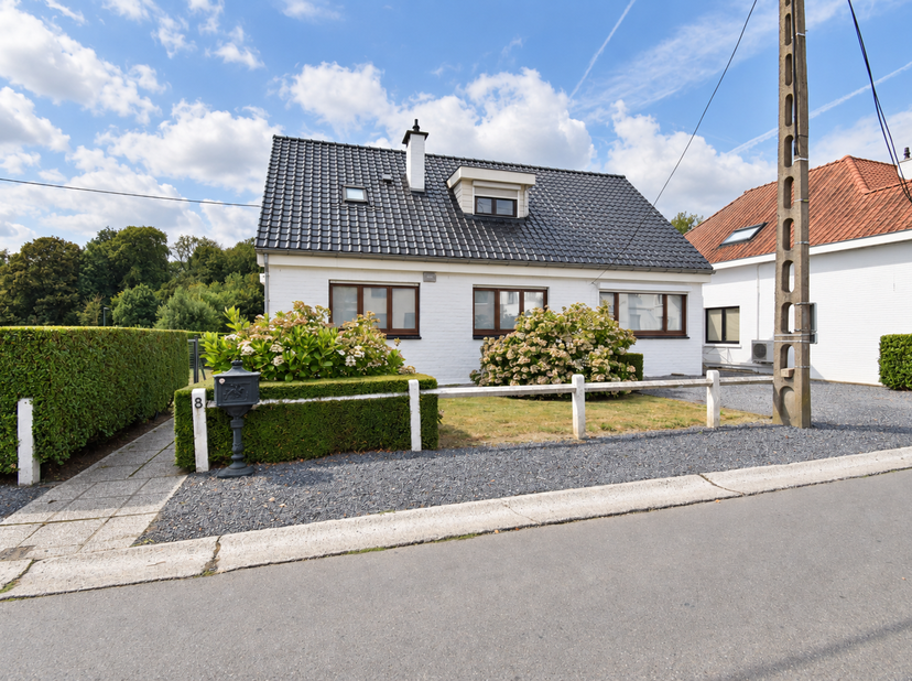 Huis te huur in Hazendreef 8,
                    1560 Hoeilaart