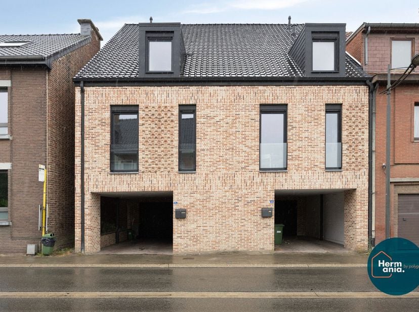 Op zoek naar een gezellige, energiezuinige woning met alles wat je nodig hebt? Deze aangename woning combineert comfort, praktische ruimtes en een fij
