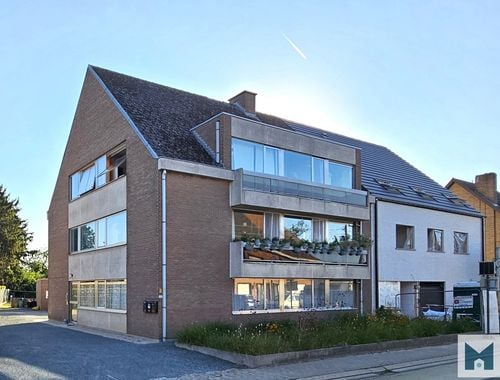                                         Gelijkvloers app. te huur in Buggenhout, € 1.050
