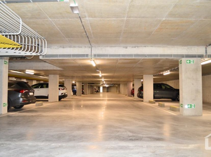 Garage te koop
                    in 9052 Zwijnaarde