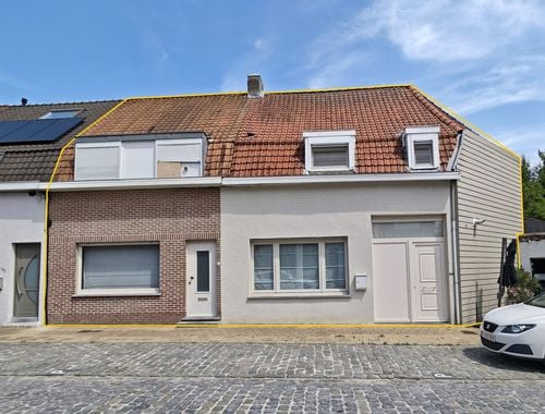                                         Immeuble d'appartements à vendre à Kortrijk, € 430.000
