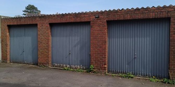 Garage à louer à Karel Mestdaghstraat 57, 8000 Sint-Pieters