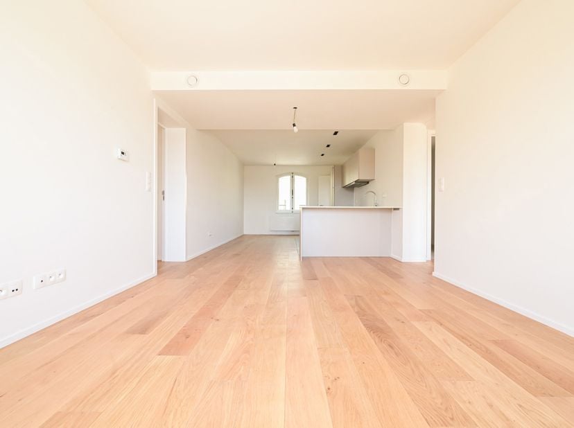 Il ne reste que quelques appartements de 3 et 4 chambres dans ce projet de rénovation de caractère, situé à côté du Docks Brussel, dans l’ancien famil