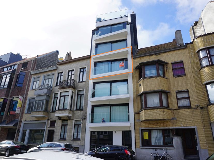 Appartement récent (2017) avec 1 chambre à coucher situé résidence Cascade, Jozef II-straat, au 3ième étage (avec ascenseur) – Superficie: 60 m² – App