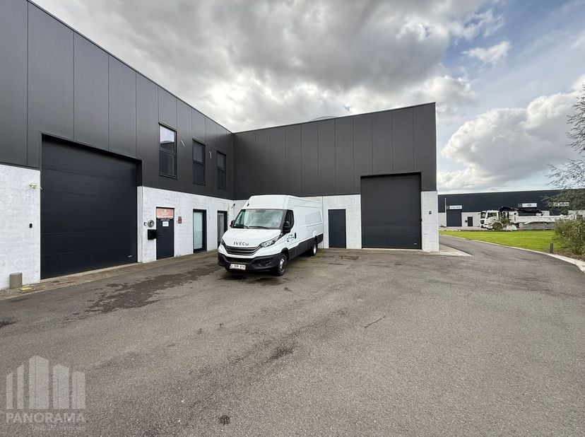 Bedrijfsvastgoed te huur in Triphonstraat 3,
                    9060 Zelzate