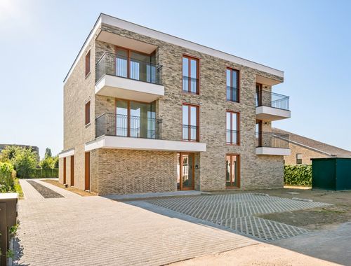                                         Appartement à louer à Eke, € 1.100
