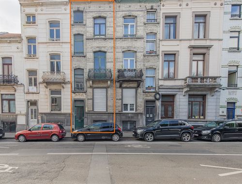                                         Appartementsgebouw te koop in Laken, € 525.000
