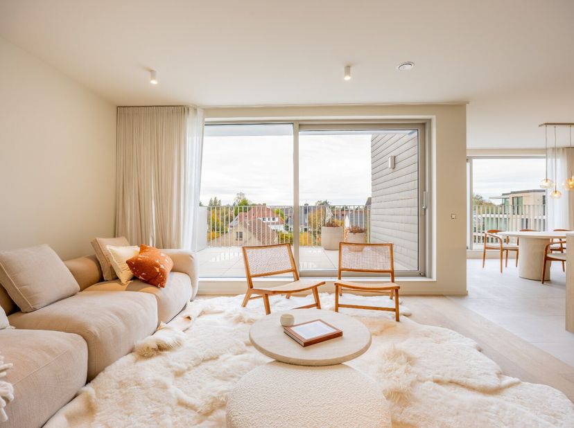 Dit luxueus afgewerkt appartement maakt deel uit van het nieuwbouwproject AQUILO in het klassevolle Sint-Idesbald.<br />
Het energiezuinige karakter w