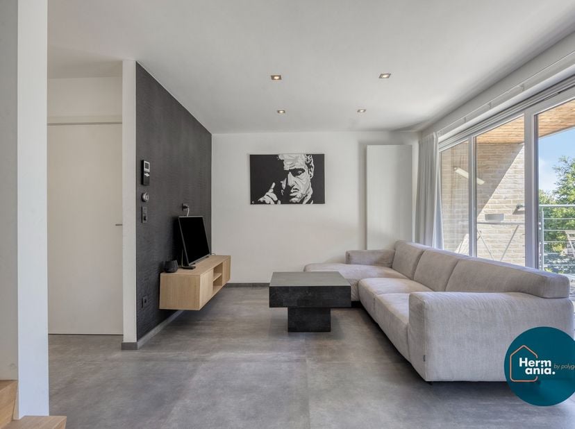 Modern en energiezuinig duplex-appartement met 2 slaapkamers, terras en staanplaats in Genk.<br />
<br />
Op zoek naar een ruim, modern en energiezuin