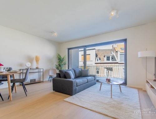                                         Appartement te huur in Elsene, € 1.800
