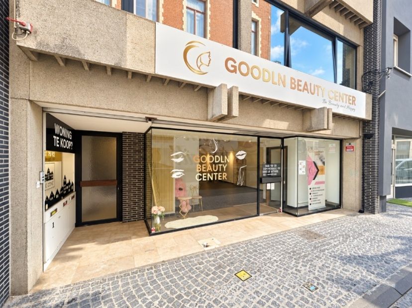 Bien professionnel à louer à Kerkstraat 1 boîte A,
                    9230 Wetteren