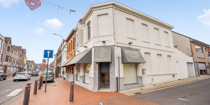 Bedrijfsvastgoed te koop in Moeskroenstraat 46/48 46/48, 8930 Menen