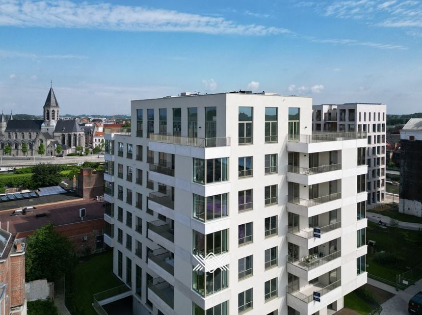 Appartement te koop in Tolpoortstraat 40,
                    9800 Deinze