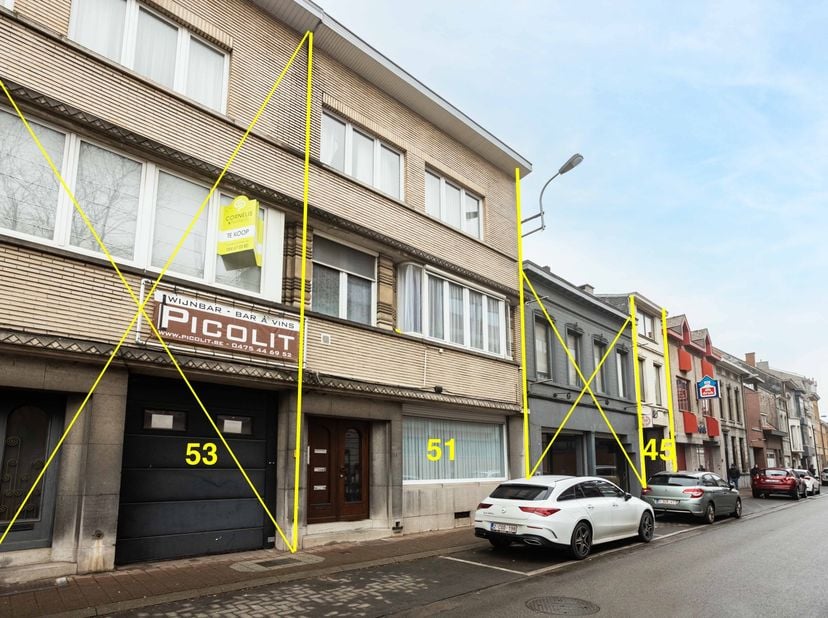 Op zoek naar een investeringsproject met mooi rendement? Contacteer Pieter Cardoen op 0475 36 12 52 <br />
Appartementsblok met drie verhuurde apparte