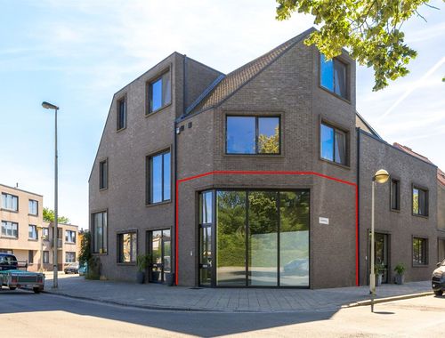                                        Commercieel Gebouw te koop in Antwerpen, € 139.000
