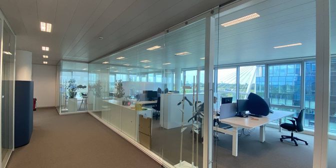 Bien professionnel à louer à Sluisweg 2, 9000 Gent