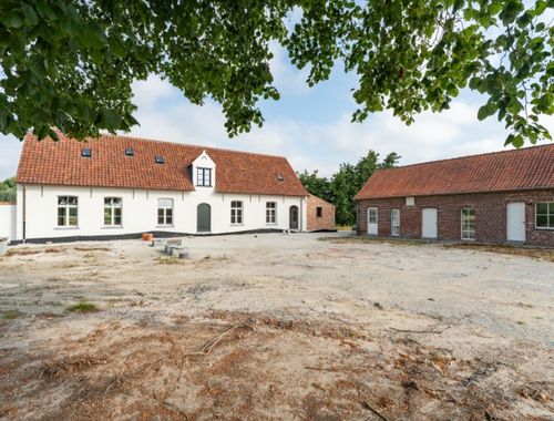                                         Hoeve te koop in Moorslede, € 1.587.327
