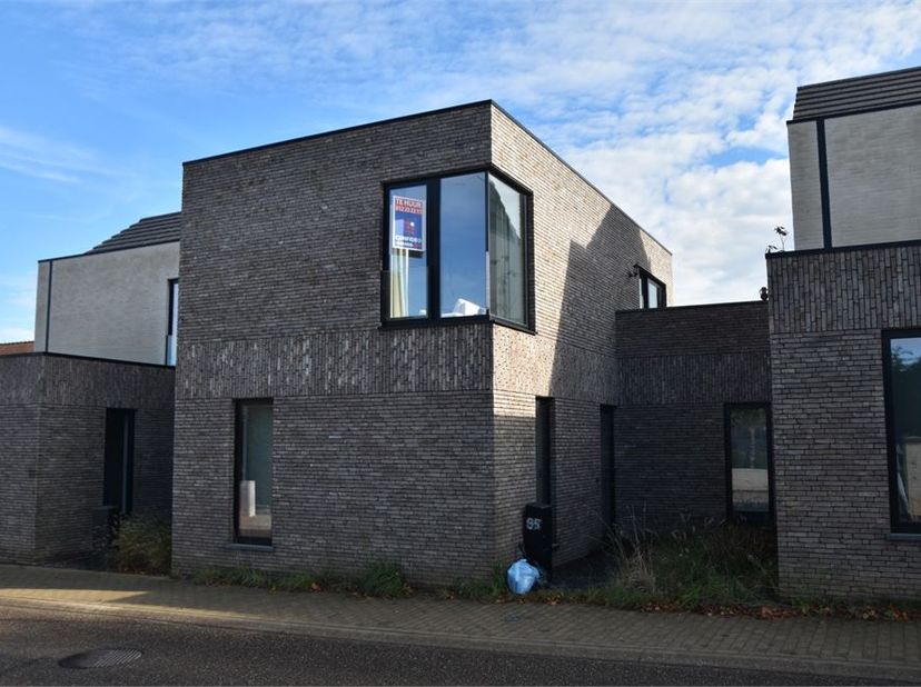 Huis te huur in Elderenstraat 95,
                    3700 Tongeren