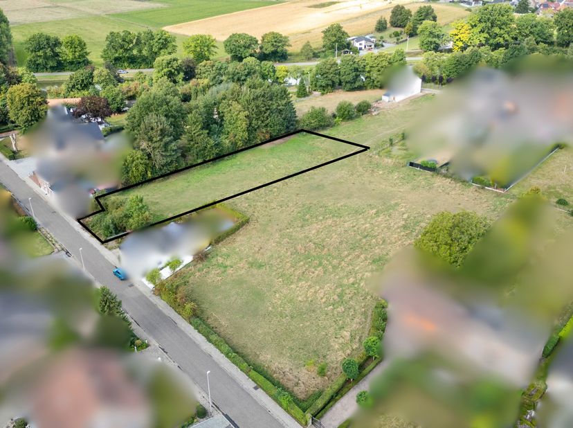 Unieke kans: bouwgrond Lot 1 met prachtige ligging in Maasmechelen – de perfecte plek voor jouw droomwoning<br />
Ontdek deze zeer unieke bouwgrond va