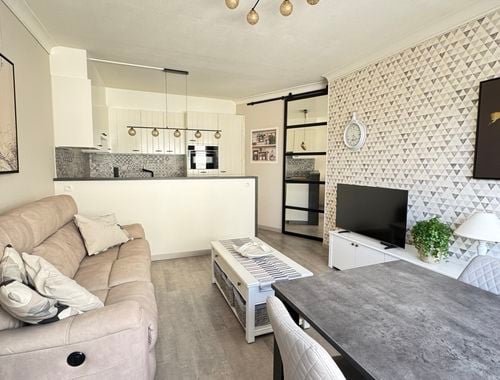                                         Studio met slaaphoek te koop in Oostende, € 185.000
