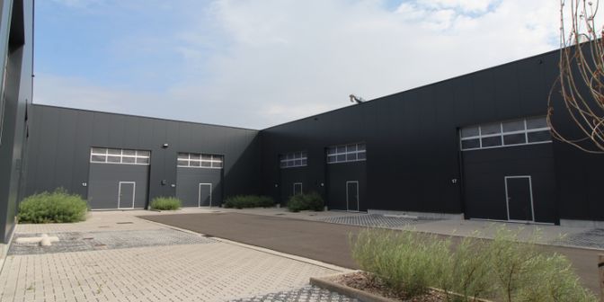 Bedrijfsvastgoed te huur in Schaapbruggestraat 8, 8800 Roeselare