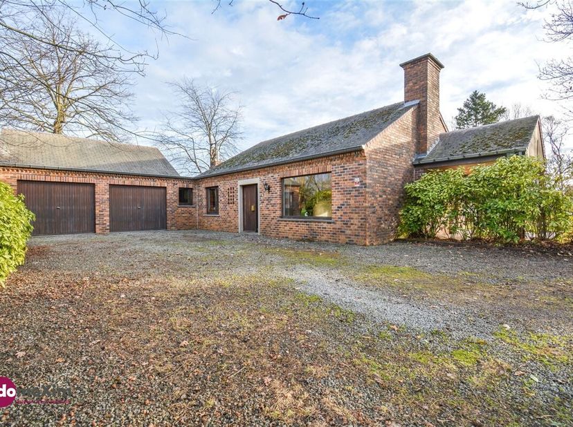 Authentique bungalow avec vue magnifique dans les Lievekensbossen de Schiplaken<br />
Au coeur du Lievekensbossen, vous trouverez ce bungalow spacieux