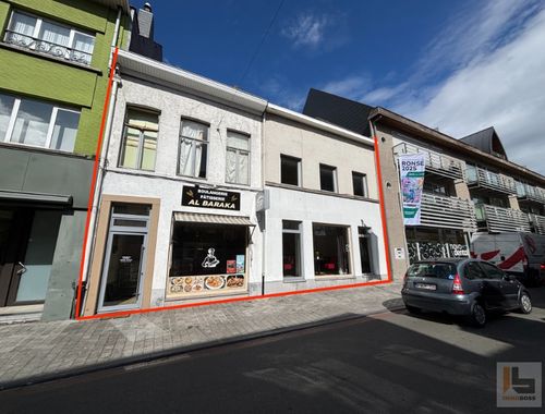                                         Usage mixte à vendre à Renaix, € 229.000
