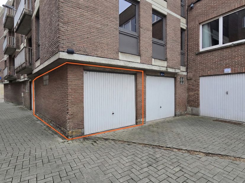 Vous êtes à la recherche dun garage spacieux et idéalement situé au centre de Louvain ? Ce garage pourrait être la solution idéale.<br />
Le garage c
