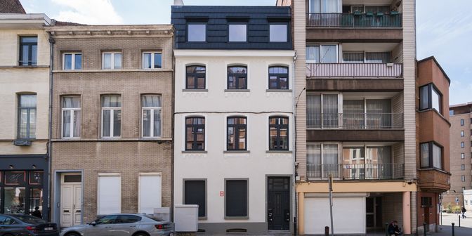 Appartement te koop in Rue de l'Escadron 3 bus 3, 1040 Etterbeek