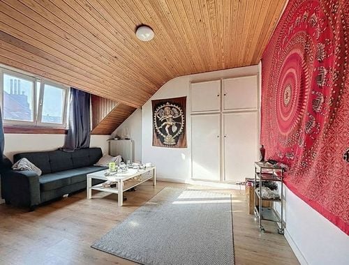                                         Appartement à louer à Etterbeek, € 1.000
