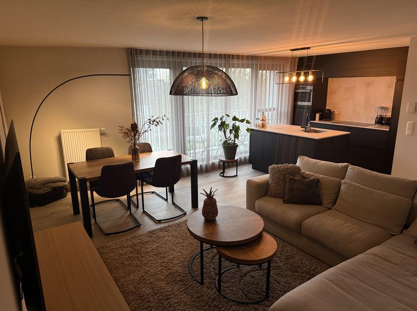 Te huur: Ruim en instapklaar duplexappartement met 2 slaapkamers in Geel (vrij vanaf 1/10 - misschien vroeger in samenspraak met huidige huurder) <br