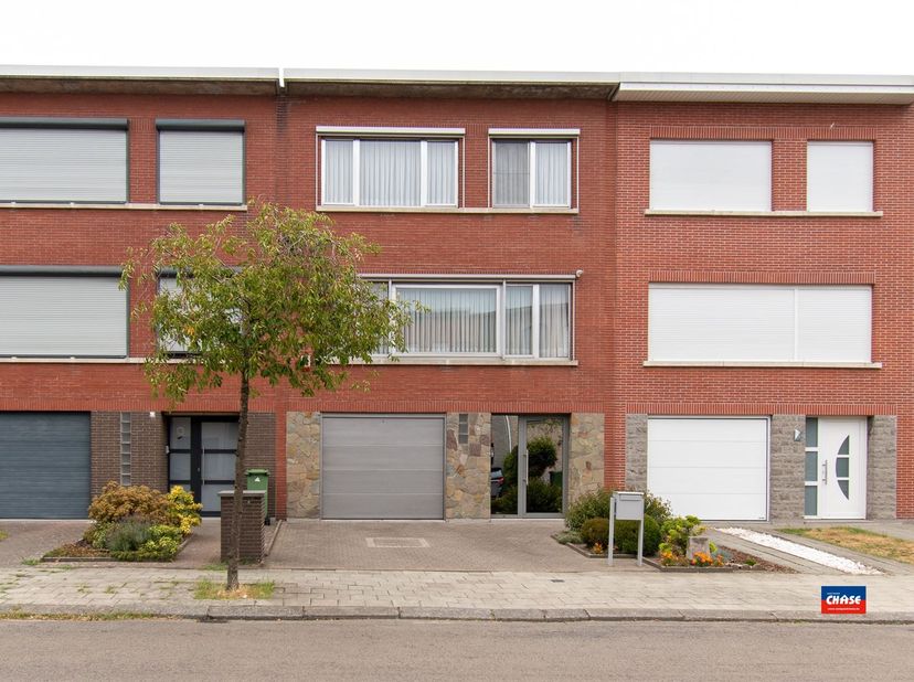HOBOKEN | PORTUGEZENHOEK | TE MODERNISEREN BEL-ETAGE MET DRIE SLAAPKAMERS EN TUIN OP EEN TOTALE GRONDOPPERVLAKTE VAN 155 m² | EPC B <br />
Indeling a