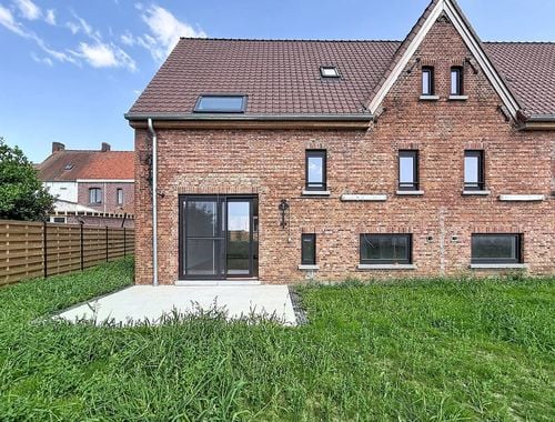                                         Maison à louer à Anzegem, € 1.150

