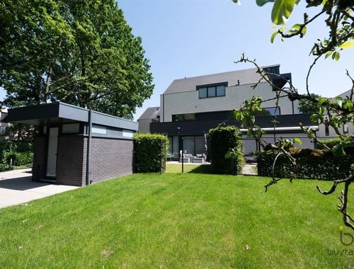                                         Appartement à vendre à 's Gravenwezel, € 450.000
