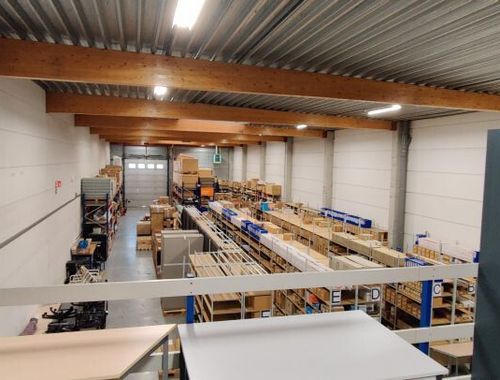                                         Bedrijfsgebouw te huur in Kontich, € 7.324,17
