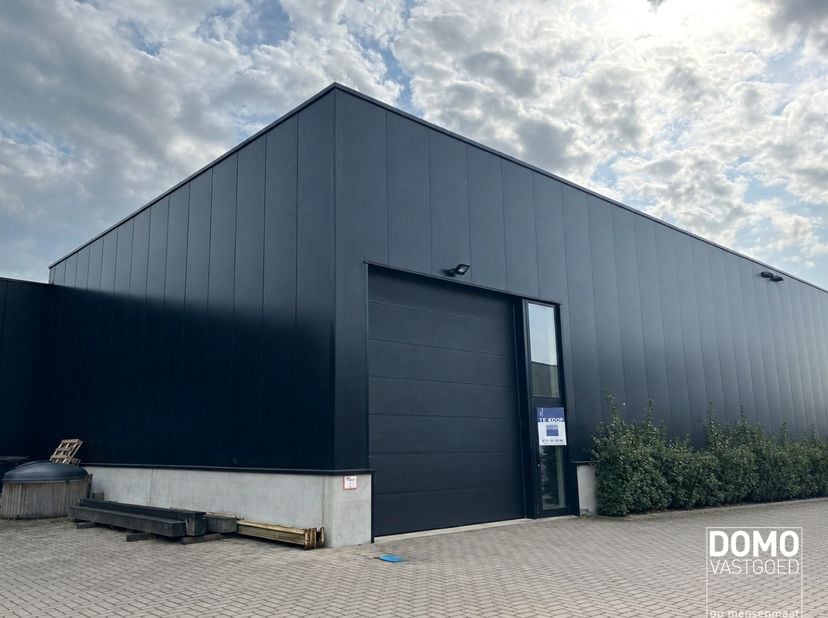 Bedrijfsvastgoed te koop in Steenweg 3 bus 507,
                    3540 Herk-de-Stad