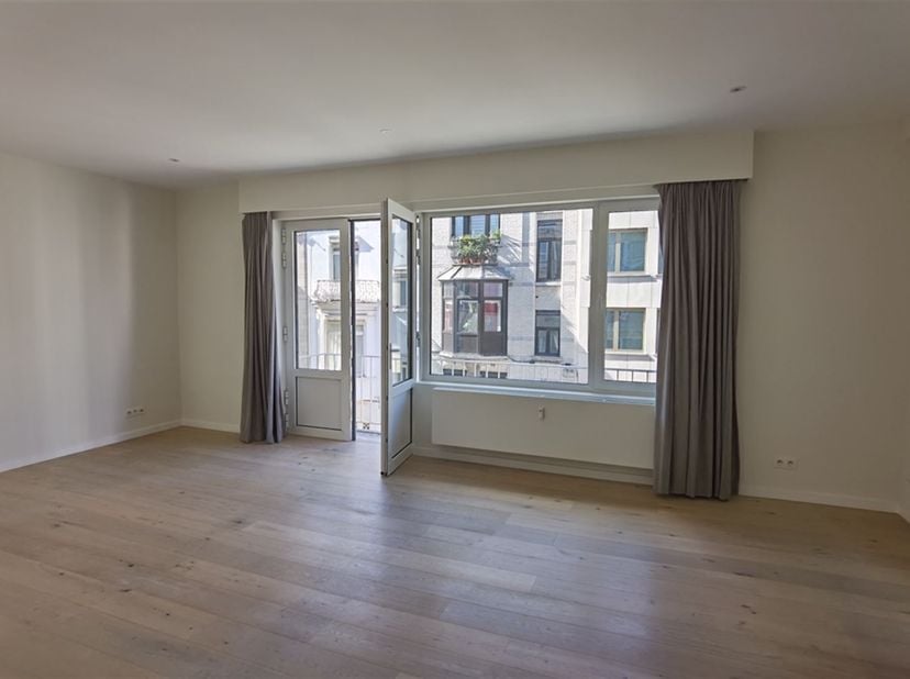 Appartement te huur in de Praetere 34 bus 6,
                    1050 Elsene