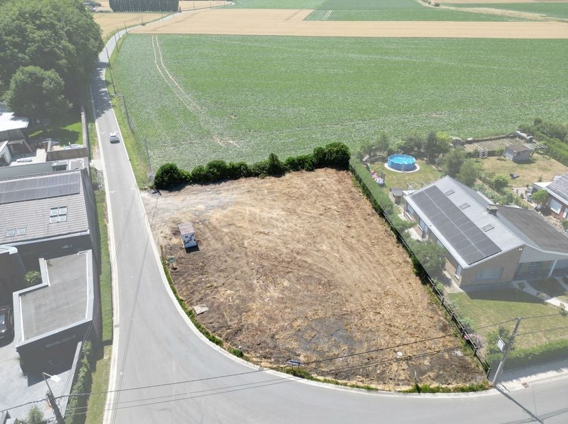 Grond te koop in ,
                    7730 Leers-Nord