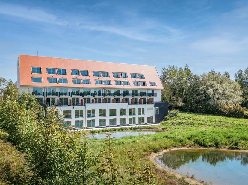 Zorgeloos beleggen in vastgoed? Ontdek deze topinvestering! <br />
Duplex hotelkamer voor 4 personen (dubbel bed in mezzanine en uitschuifbaar salon/b