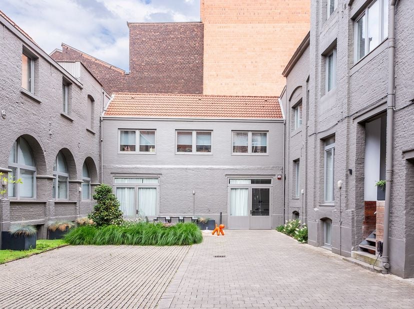Bien professionnel à vendre
                    à 2000 Antwerpen