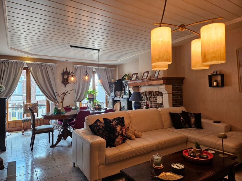BEZOEK AANVRAGEN ENKEL MOGELIJK VIA VOLGENDE LINK: https://verlinden.mijnhuurprofiel.be/property/41102b87-da7f-41a3-9875-1909f8756337<br />
Dit leuk a