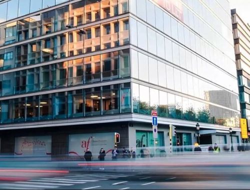                                         Bâtiment d’entreprise à louer à Bruxelles, € 24.753,75
