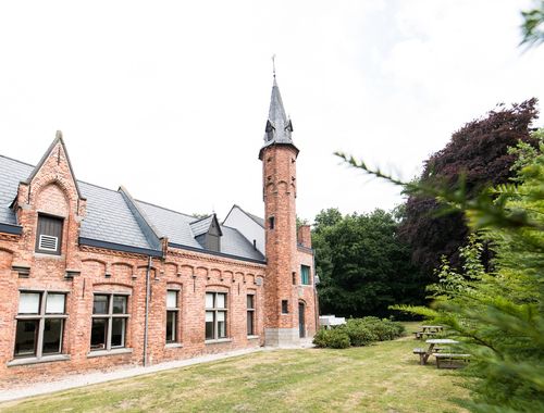                                         Espace de bureaux à louer à Merelbeke, € 425

