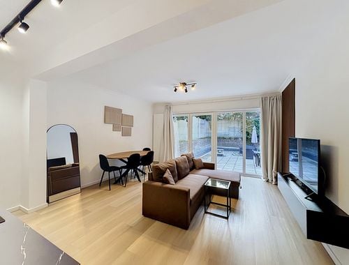                                         Appartement te huur in Sint-Lambrechts-Woluwe, € 1.450
