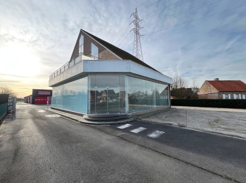 Bien professionnel à vendre
                    à 9031 Drongen