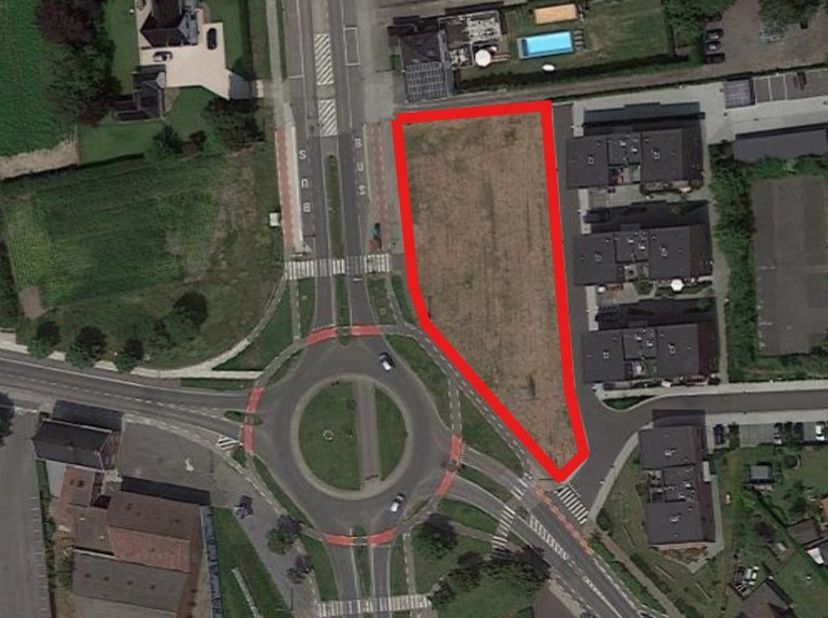 Deze projectgrond is ideaal gelegen en beschikt over een vergunde mogelijkheid tot het oprichten van een modern kantoorgebouw.<br />
<br />
Totale per